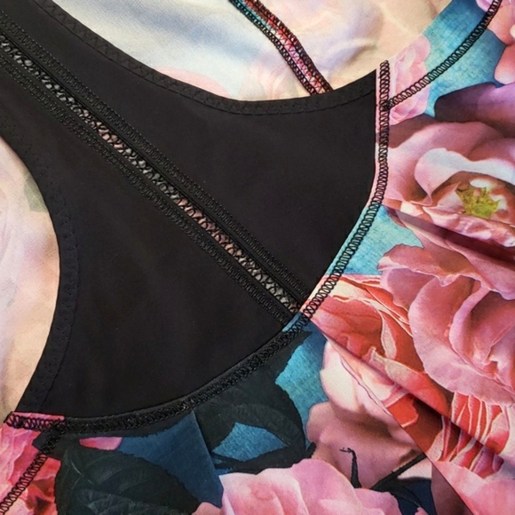 Lululemon Secret Garden roses sheer lightweight yoga racerback tank - Picture 4 of 7